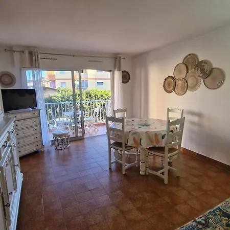Apartment : Moderne Pour 4 Personnes - Fr-1-780-86 Sainte-Maxime